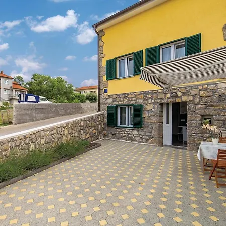 Stunning In With 3 Bedrooms And Wifi