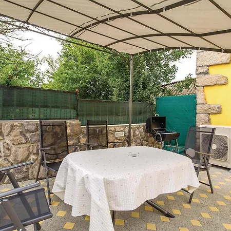 Stunning In With 3 Bedrooms And Wifi Jurdani