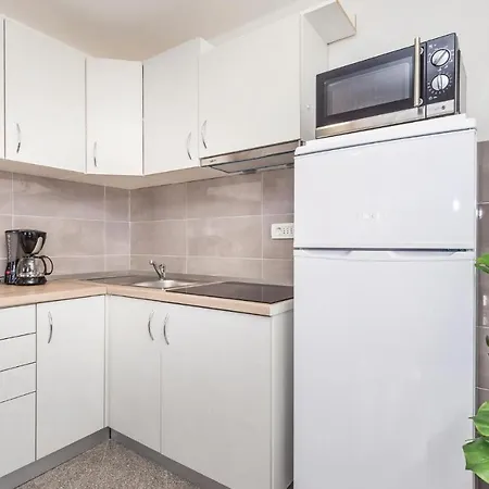 Stunning In With 3 Bedrooms And Wifi Jurdani